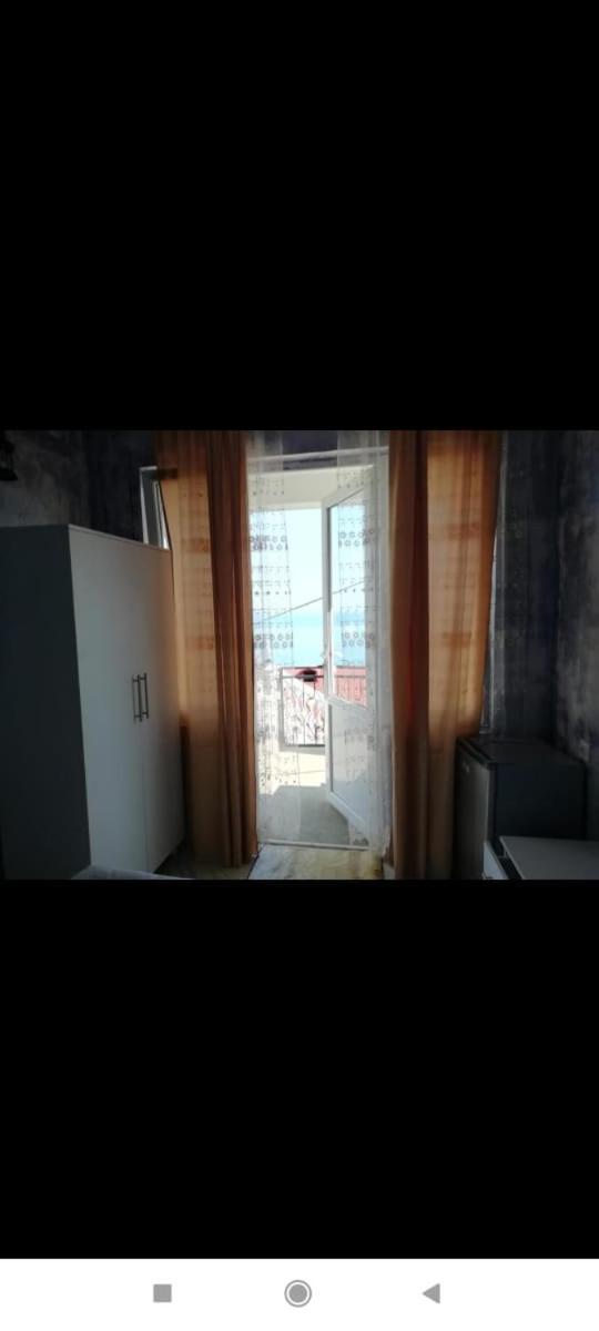 Geno Guest House 卡瓦拉提 外观 照片