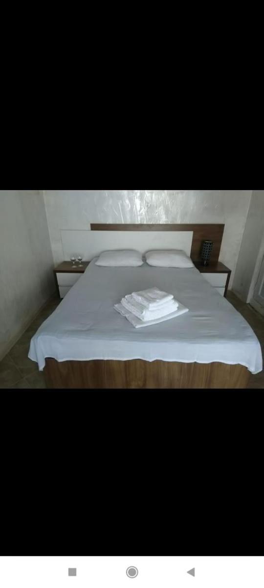 Geno Guest House 卡瓦拉提 客房 照片