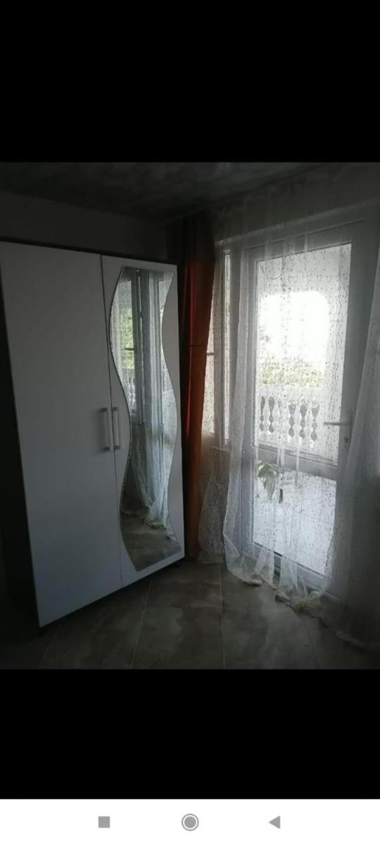Geno Guest House 卡瓦拉提 客房 照片