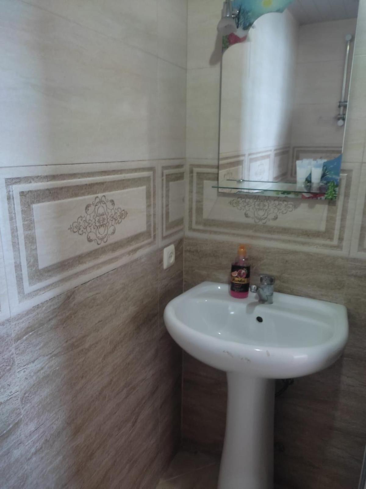 Geno Guest House 卡瓦拉提 客房 照片